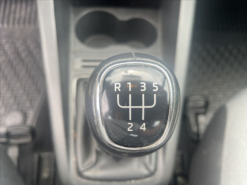 Škoda Fabia 1,4 TDi 66kw Klima FrontAssist - fotka 18 z 32