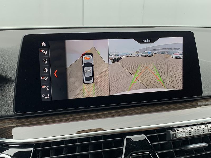 BMW Řada 5 (2018) - fotka 27 z 41