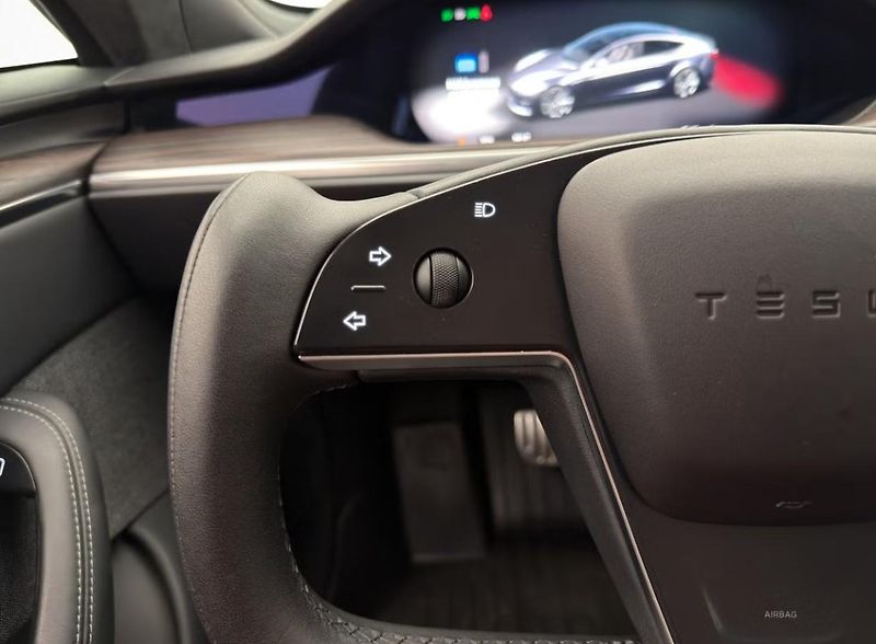 Tesla Model S LR AWD Vzduch Pano. Kam Yoke - fotka 11 z 35