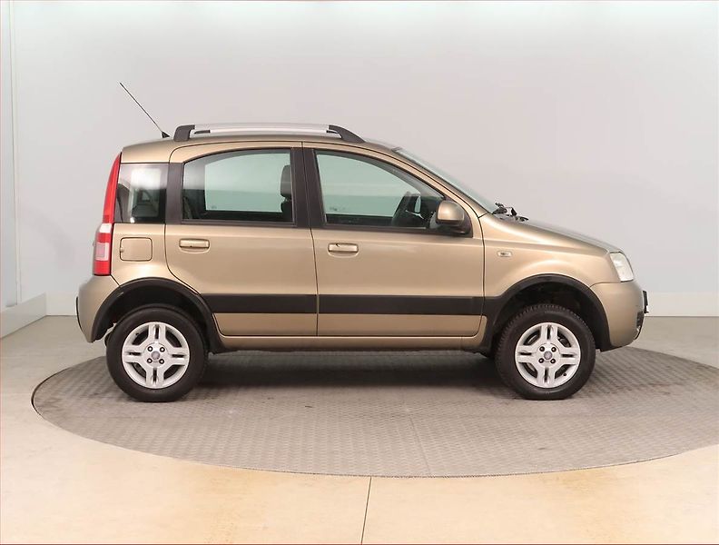 Fiat Panda (2010) 1.3 MultiJet, 4X4 - fotka 6 z 14