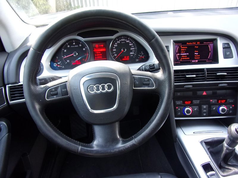 Audi A6 (2011) 2.0T 125kW S-LINE KŮŽE MANUÁL - fotka 13 z 20