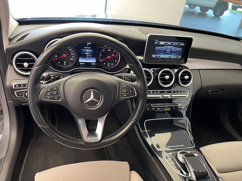 Mercedes-Benz Třídy C C 250 d 4MATIC Avantgarde - fotka 15 z 27