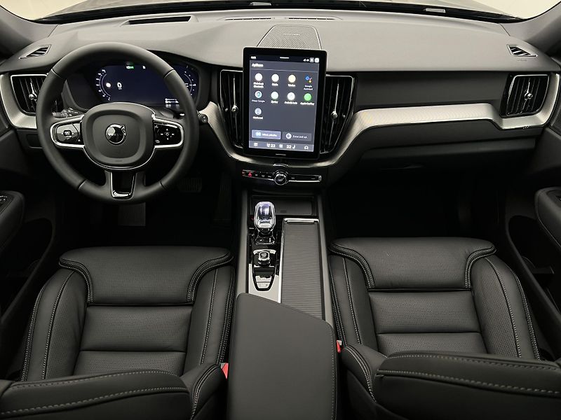 Volvo XC60 (2026) T6 AWD PLUS BRIGHT AUT - fotka 2 z 51