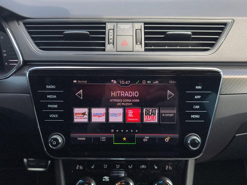 Škoda Superb (2023) SportLine 2.0 TDI 110kW DSG, Č - fotka 17 z 30