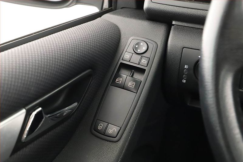 Mercedes-Benz Třídy A (2010) A 180 CDI , Serv.kniha - fotka 11 z 13