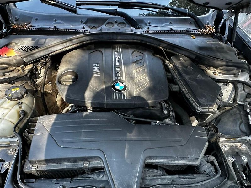 BMW Řada 3 2,0 2.0D 135kW GT- CZ - fotka 39 z 40