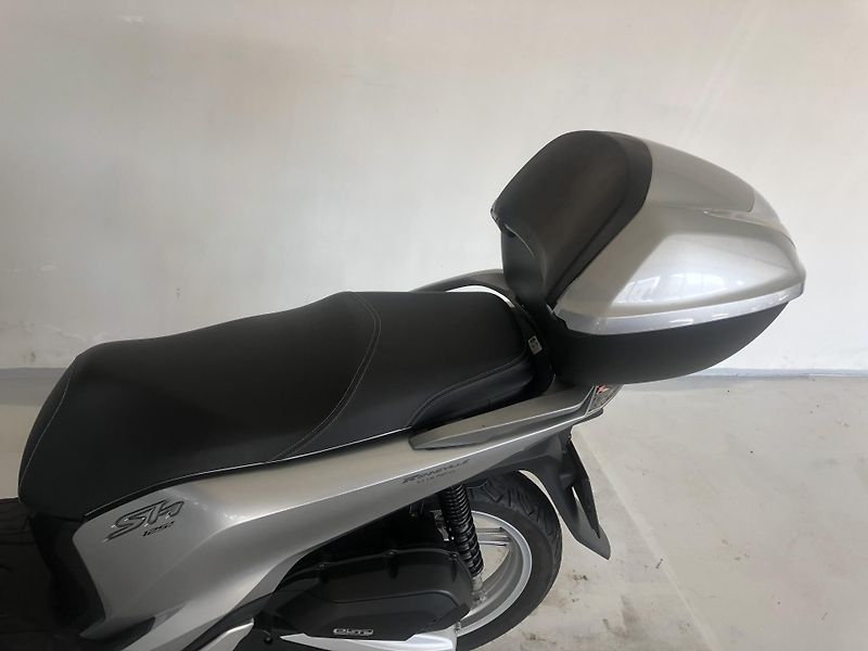 Honda SH 125i ABS - fotka 7 z 16