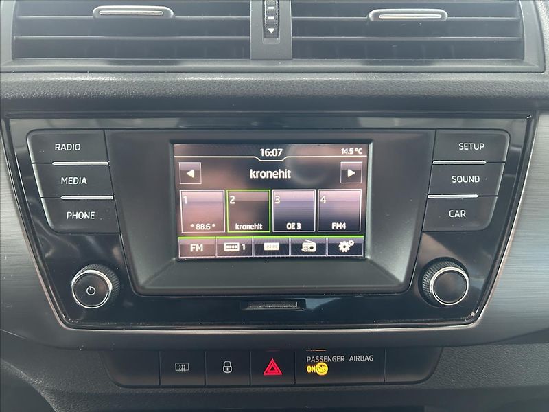 Škoda Fabia 1,0   TSI 81kW,STYLE,SERVISKA - fotka 17 z 26