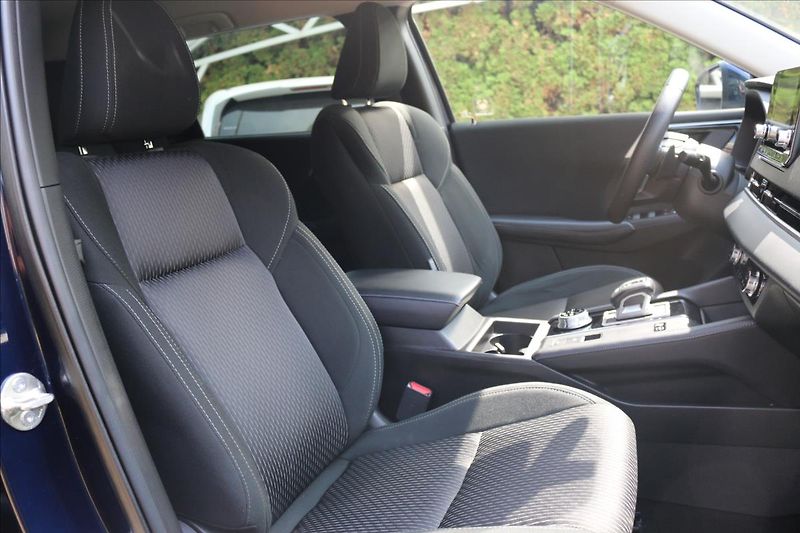 Mitsubishi Outlander 2,4 PHEV, 7míst, Invite - fotka 42 z 53