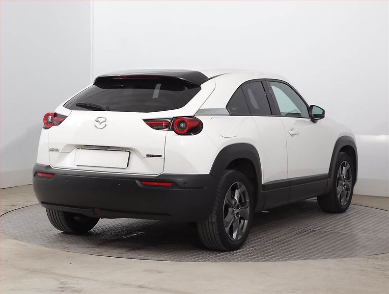 Mazda MX-30 (2021) Comfort e-Skyactiv, SoH 93% - fotka 5 z 25