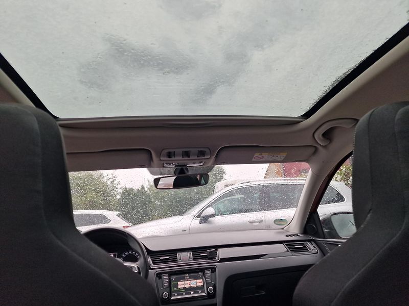 Škoda Rapid 1,6TDI 85KW STYLE PLUS  - fotka 13 z 18