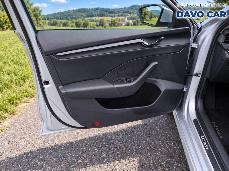 Škoda Octavia 2,0 TDI 110kW 4x4 DSG DPH CZ - fotka 11 z 35