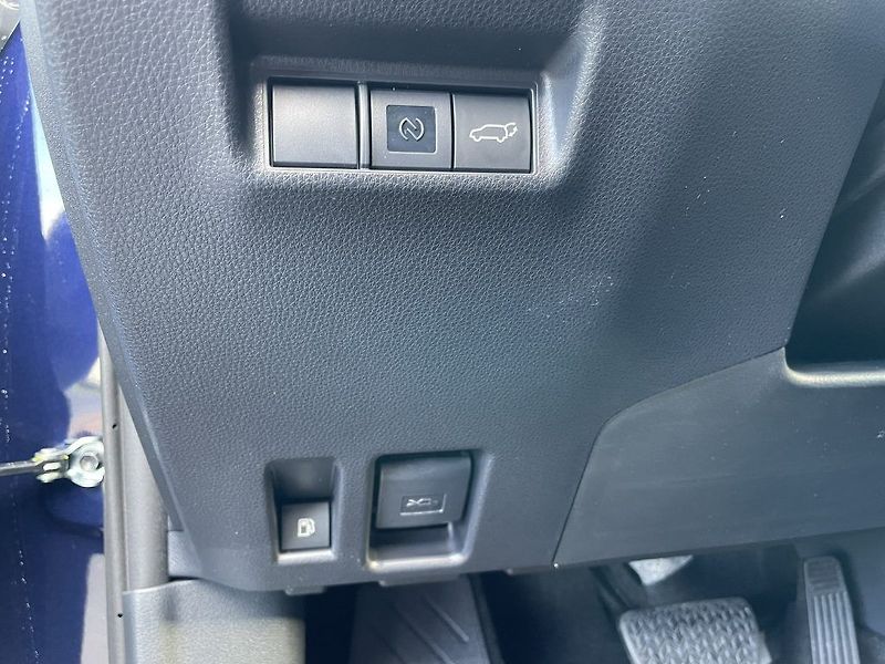 Toyota RAV4 2.5 Plug-in Hybrid 4x4 - fotka 30 z 32