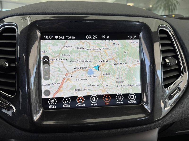 Jeep Compass S 4xe 1,3T 177kW*REZERVACE! - fotka 19 z 37