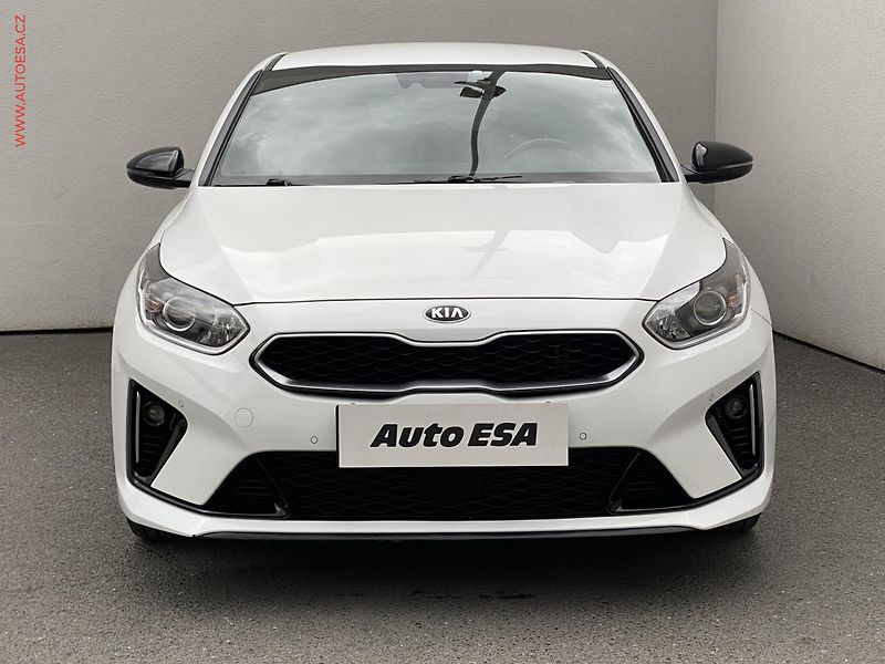 Kia ProCeed (2021) 1.5 T-GDi, GT Line, navi, TZ - fotka 2 z 18