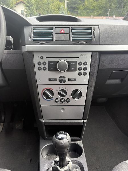 Opel Meriva (2005) 1.6 74 kW - fotka 12 z 15