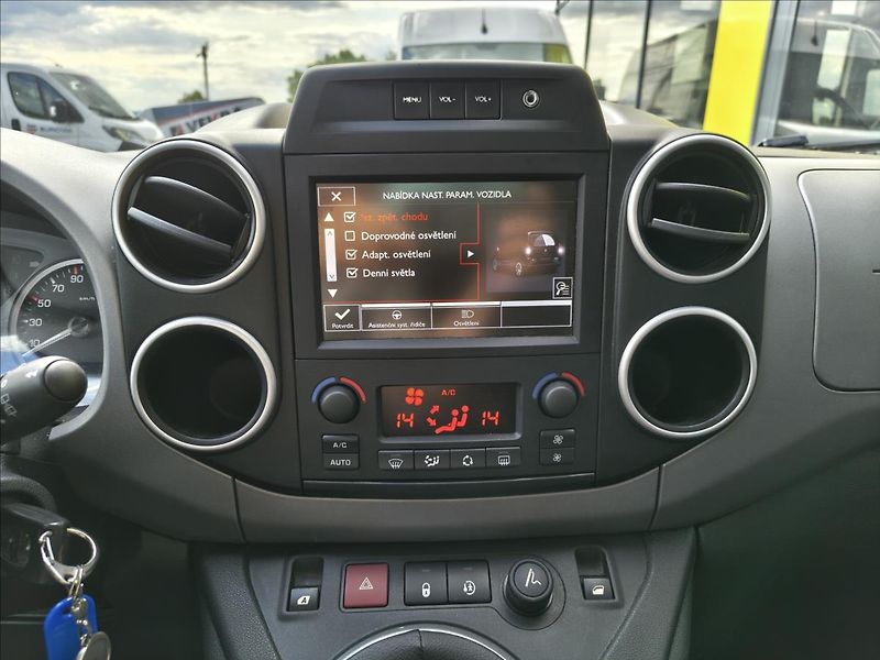 Citroën Berlingo 1,6   1,6 HDi SHINE - fotka 8 z 21