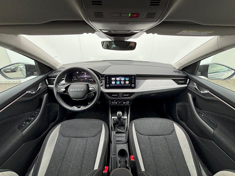 Škoda Scala (2025) 1.0 TSI 85kW Selection - fotka 9 z 35