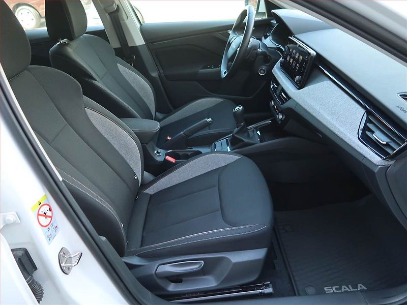 Škoda Scala (2025) Selection 1.0 TSI, Serv.kniha - fotka 9 z 17