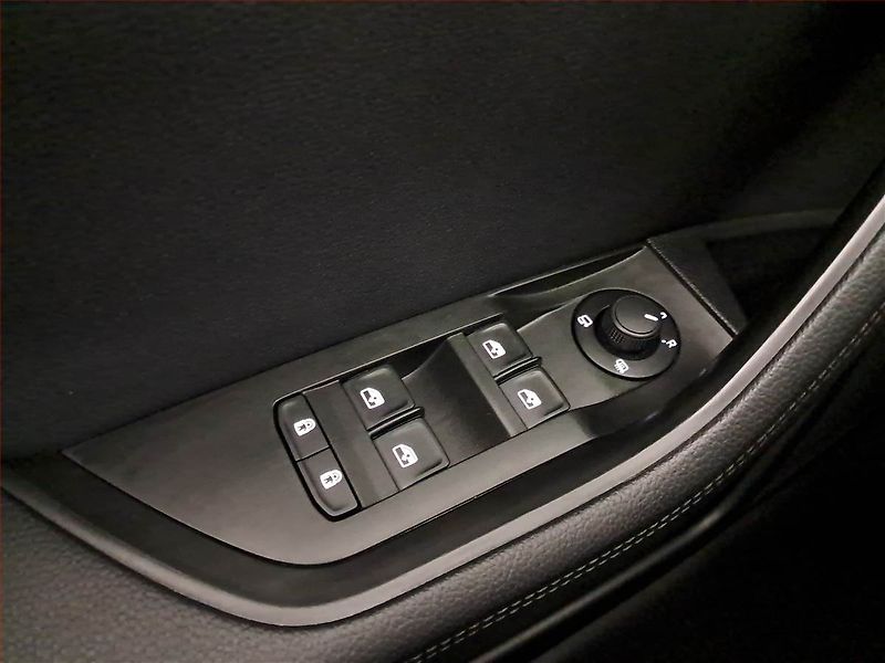 Škoda Superb (2023) 2.0 TSI - fotka 24 z 24