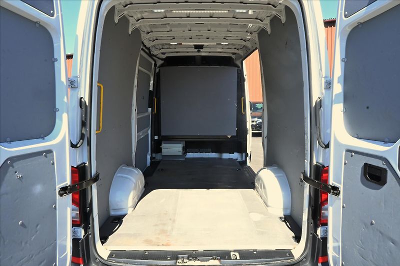Volkswagen Crafter 2,0 TDI 130kW DSG L2H2 Záruka - fotka 10 z 30
