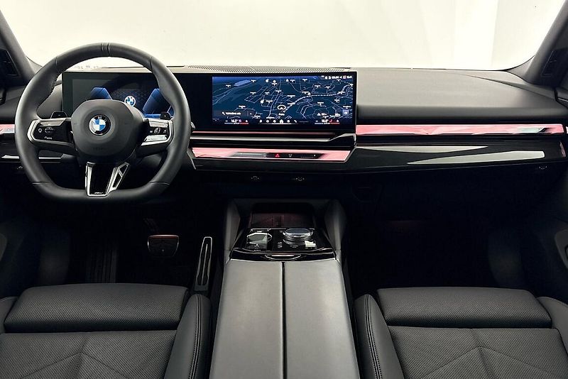 BMW Řada 5 řady 5 | 520d xDrive - fotka 14 z 24
