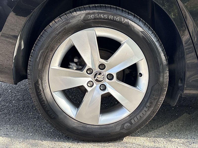 Škoda Scala (2022) 1.5 TSI Style - fotka 27 z 30