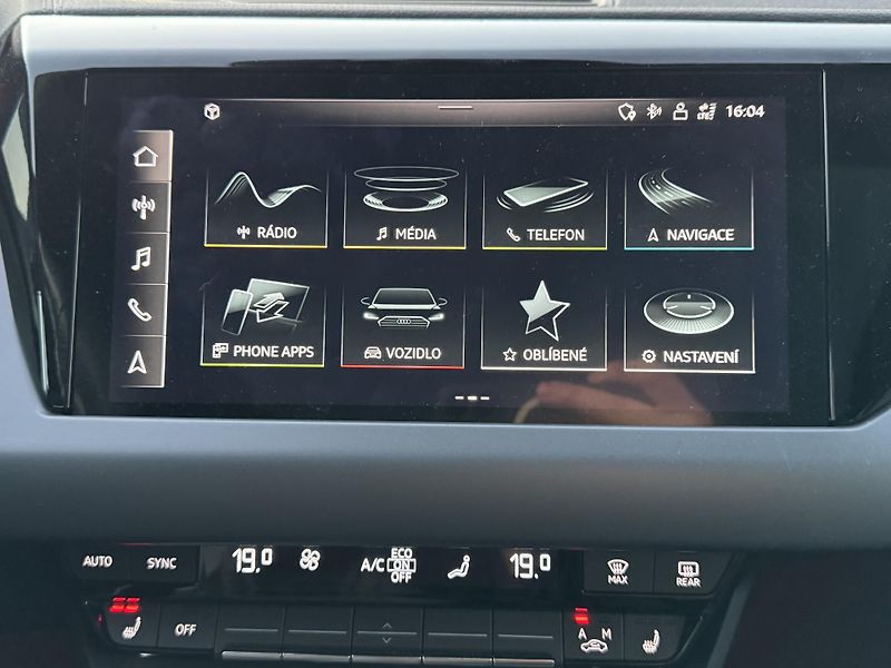 Audi e-tron GT Quattro HUD 360 Vzduch SoH 91% - fotka 13 z 32