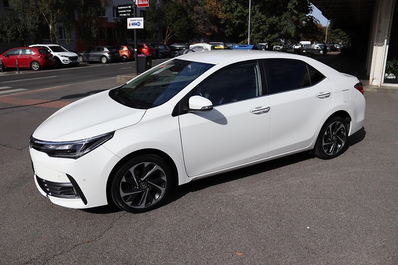 Toyota Corolla (2018) Toyota Corolla Sedan 1.6 - fotka 20 z 60