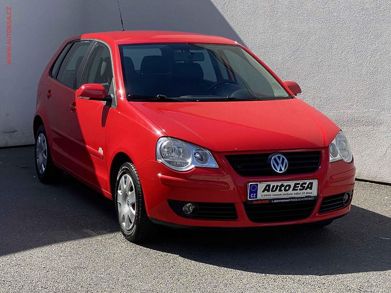 Volkswagen Polo (2008) 1.2 HTP, 2.maj,ČR, AC, tempo - fotka 1 z 17