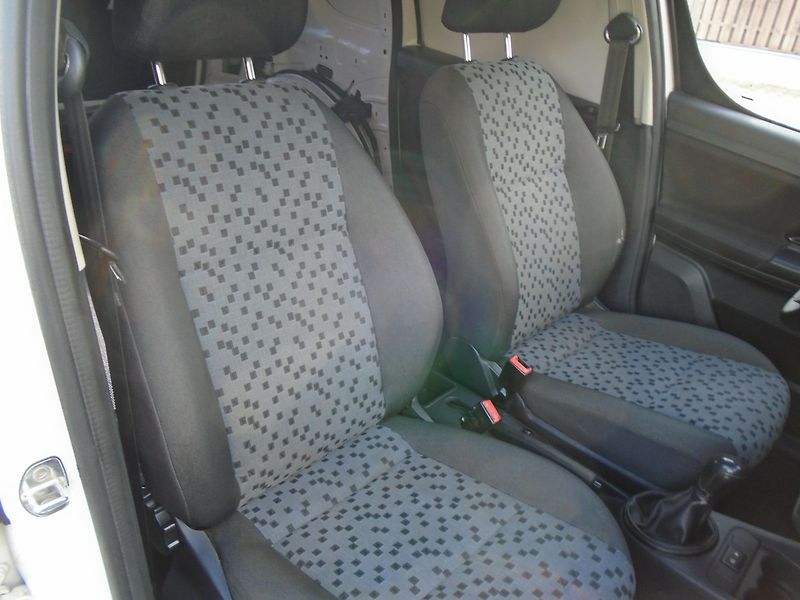 Škoda Praktik (2015) 1.6 TDi , Klima - fotka 15 z 24