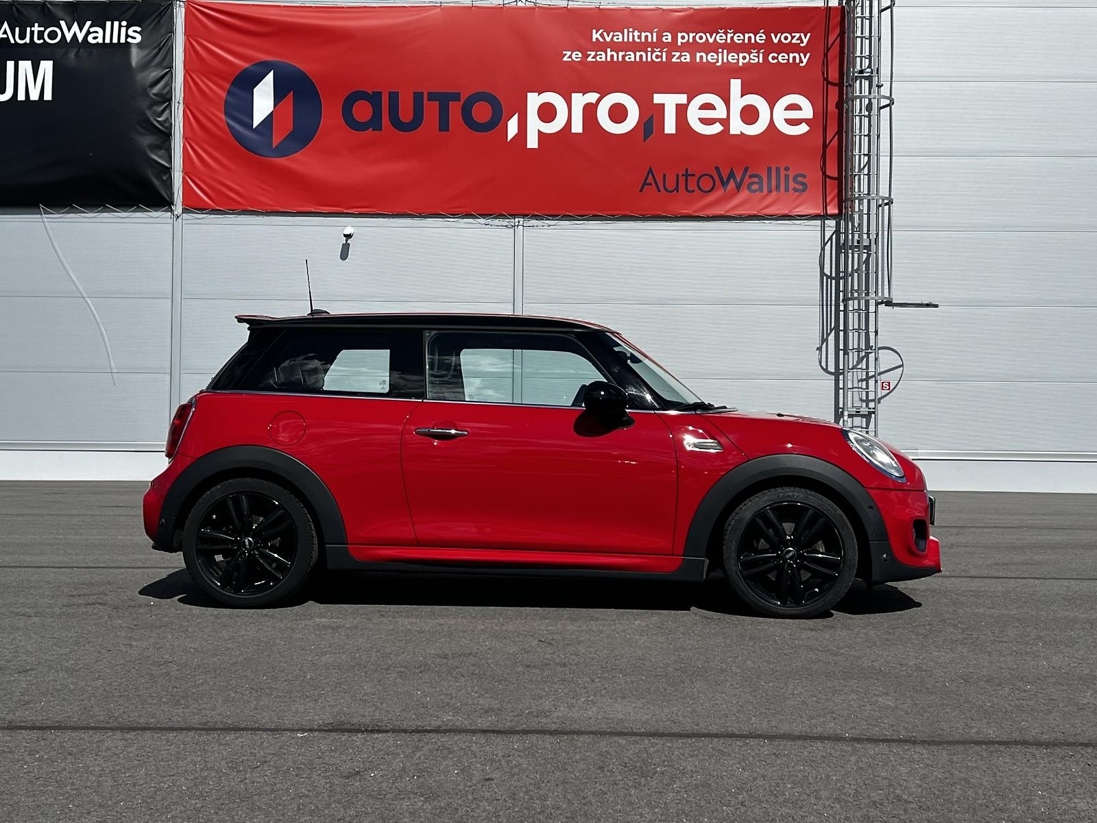 Mini Cooper 1.5T 100kW Chilli LED, Navi 