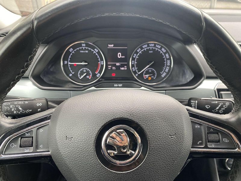 Škoda Superb (2016) Combi 2.0 TDI Ambition - fotka 18 z 31