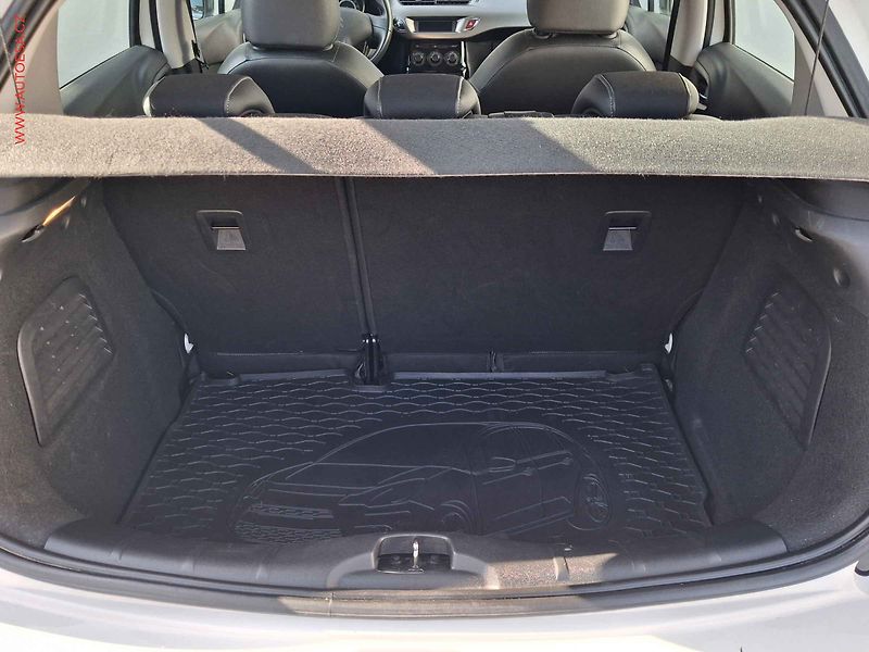Citroën C3 (2014) 1.0 VTi, AC, el. výbava - fotka 7 z 15