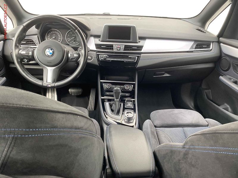 BMW Řada 2 (2016) 2.0D xDrive218d, M Sport, AT - fotka 8 z 17