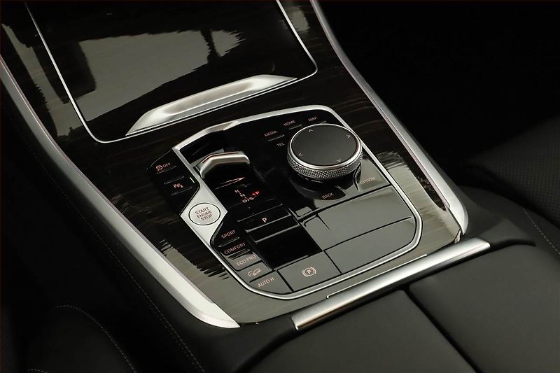 BMW X5 (2024) xDrive30d, Harman/kardon - fotka 10 z 23