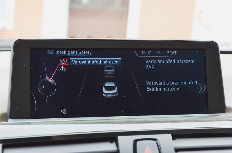BMW Řada 4 (2015) 435d xDrive 230kW / ČR / LED   - fotka 38 z 43
