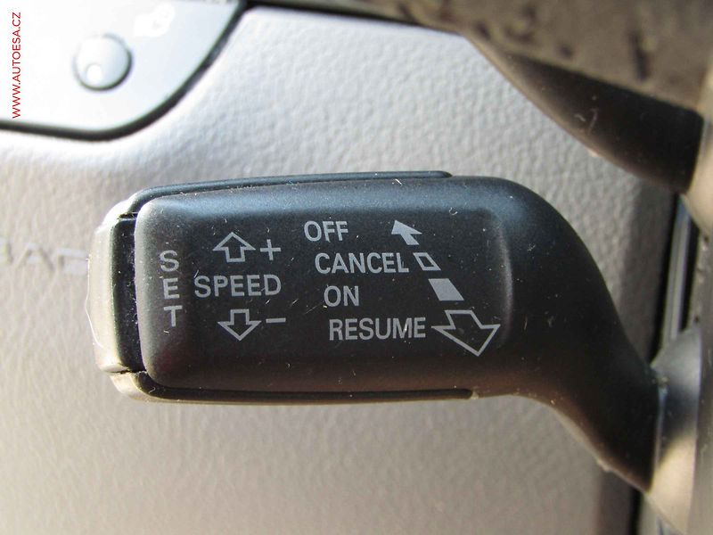 Seat Exeo (2009) 2.0 TDi, AC, park.asistent - fotka 13 z 16
