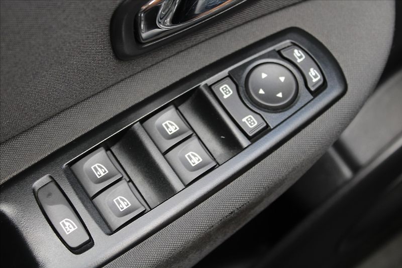 Renault Scénic 1,6 dCi  ČR,1.MAJ,7.MÍST,DPH - fotka 20 z 31