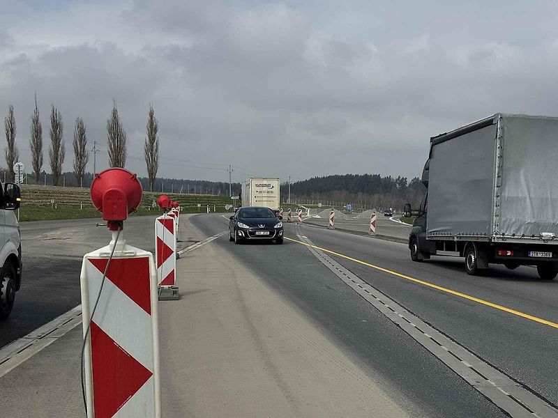 Práce na posledních kilometrech jihočeské části dálnice D3 postupují rychle.