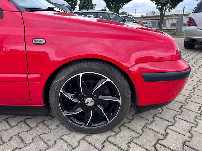 Volkswagen Golf (1999) 3 CABRIO 1,6 GL 74 KW STK - fotka 16 z 50