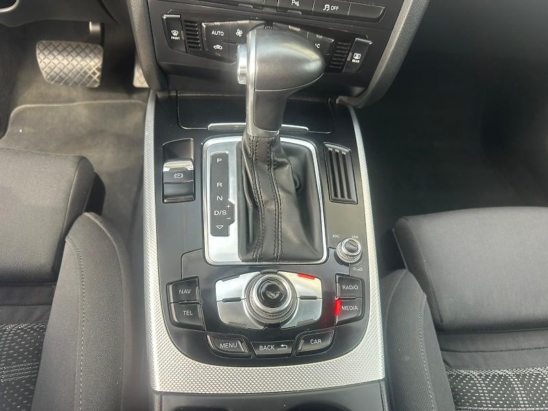 Audi A4 (2012) 2.0TDi,105KW,VYHŘ.SED.,TEMP. - fotka 24 z 27
