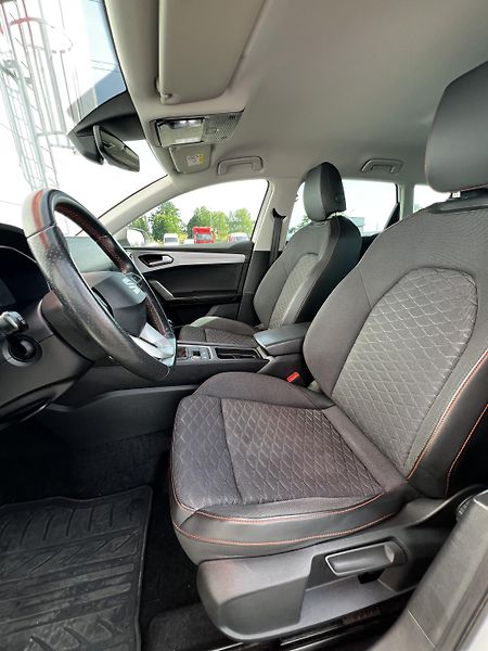Seat Leon 1.5TSI FR-Line LED ACC DPH - fotka 6 z 24