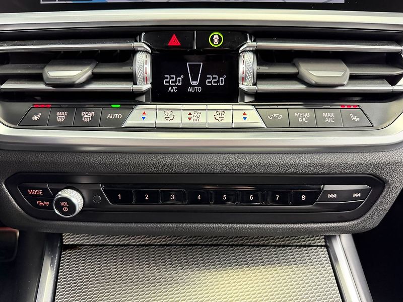 BMW Řada 3 320d xDrive M-PAKET, ALCANTARA - fotka 23 z 31