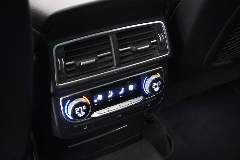 Audi Q7 3.0 TDI QUATTRO AUTOMAT - fotka 26 z 33