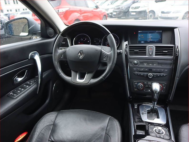 Renault Latitude (2012) Initiale 2.0 dCi, Automat - fotka 7 z 20