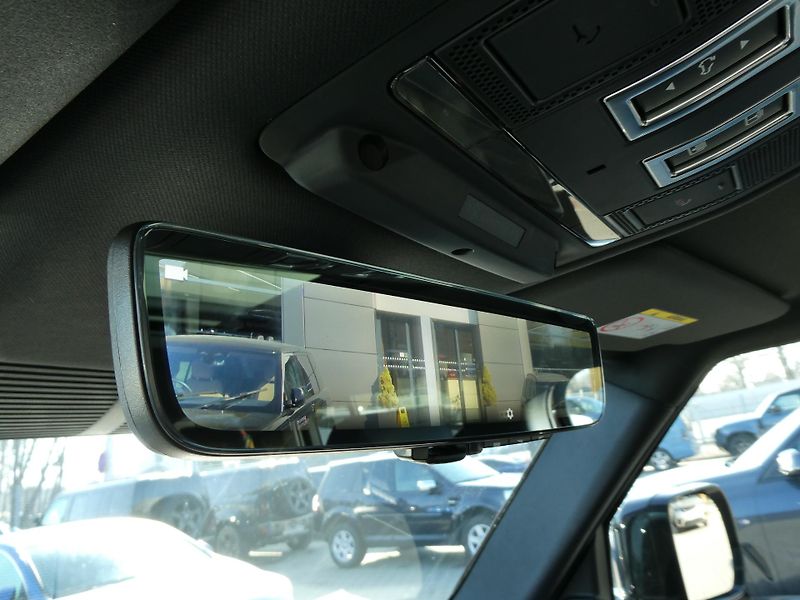 Land Rover Defender (2026) 130 3,0 X-Dynamic SE D350 - fotka 33 z 41
