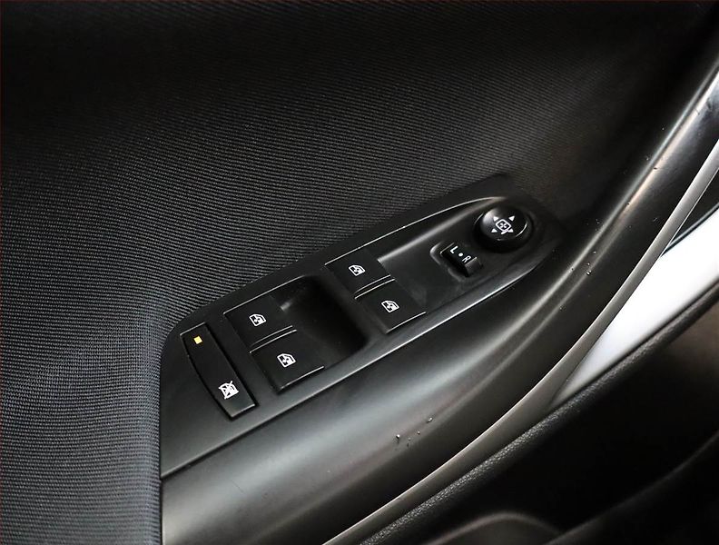 Opel Astra (2019) 1.6 CDTI, Serv.kniha, Navi - fotka 16 z 17