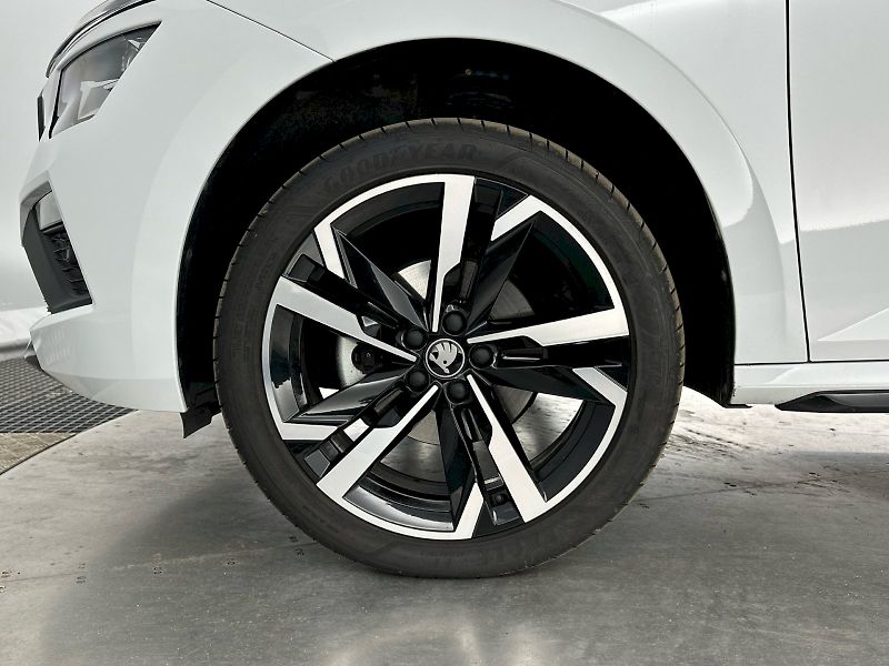 Škoda Kamiq (2025) DSG 1.0TSI 85kW Monte Carlo - fotka 32 z 32