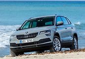 Škoda Karoq pak v pořadí aut stáří 4-5 let.